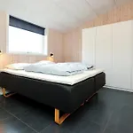 Three-bedroom In 別荘 ハザスレウ